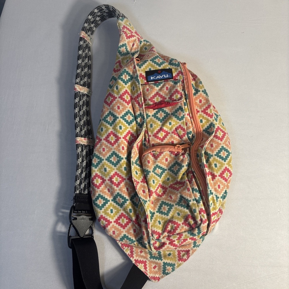 KAVU Rope Bag Aztec Geometric Sling Crossbody Backpack Outdoors Hiking READ